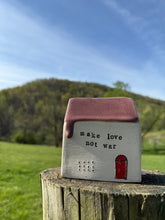 Load image into Gallery viewer, make love not war